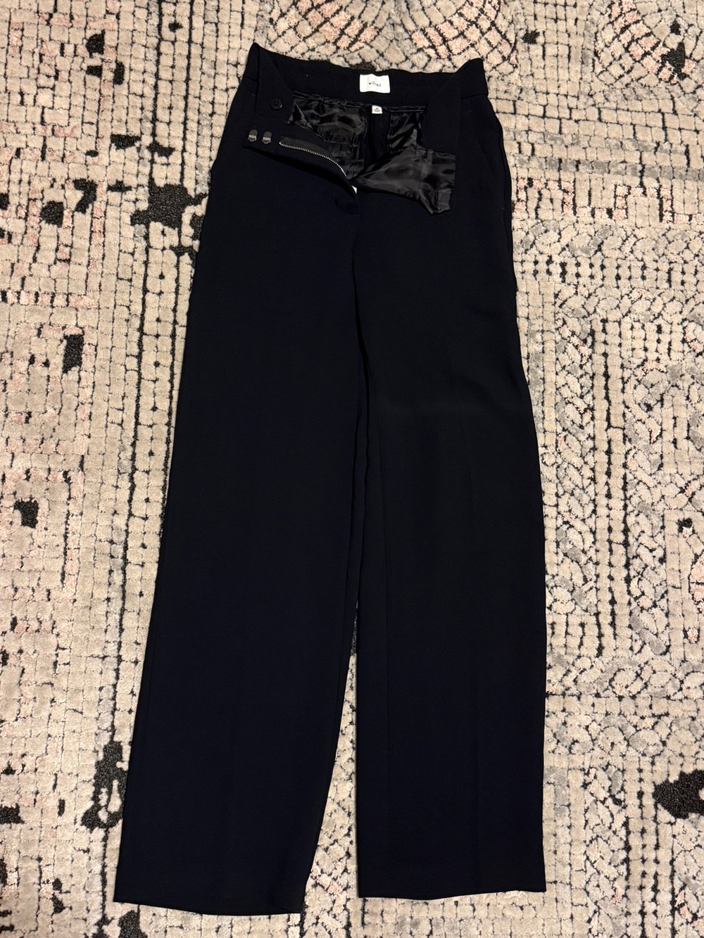 Aritzia Wilfred Crepette Wide-Leg Black Dress Trousers NWOT regular length